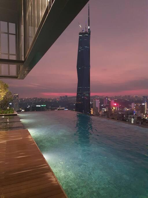 דירות קואלה לומפור Infinity Pool/ Lucentia Bbcc, Near Lalaport, Pnb118, Klcc מראה חיצוני תמונה
